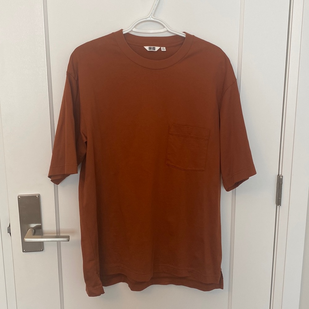 Uniqlo t-shirt